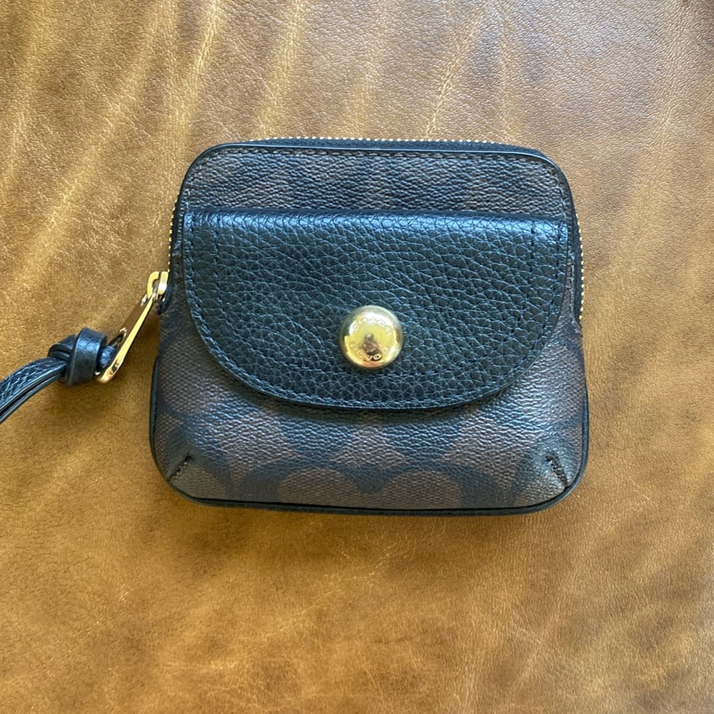 Coach pennie card case in signature brown print